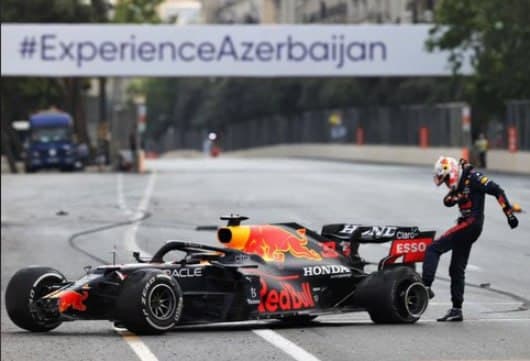 Red Bull сталкивается с техническими проблемами в борьбе за лидерство