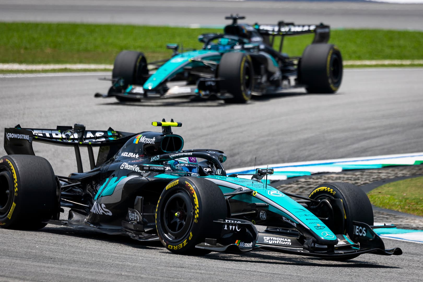 Формула-1. Технический разбор обновления Mercedes W17
