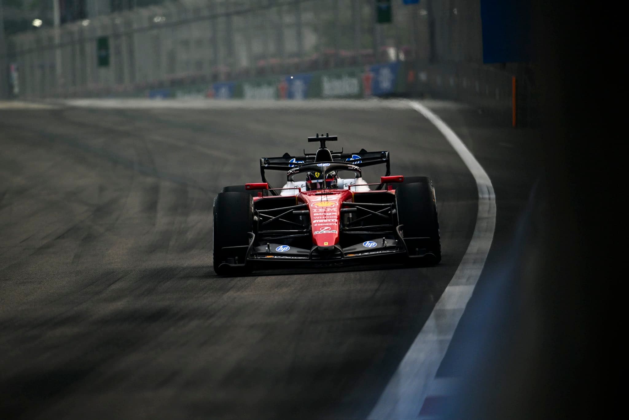 Формула-1, Сингапур: Леклер призвал Ferrari опережать соперников за счёт раннего внедрения обновлений