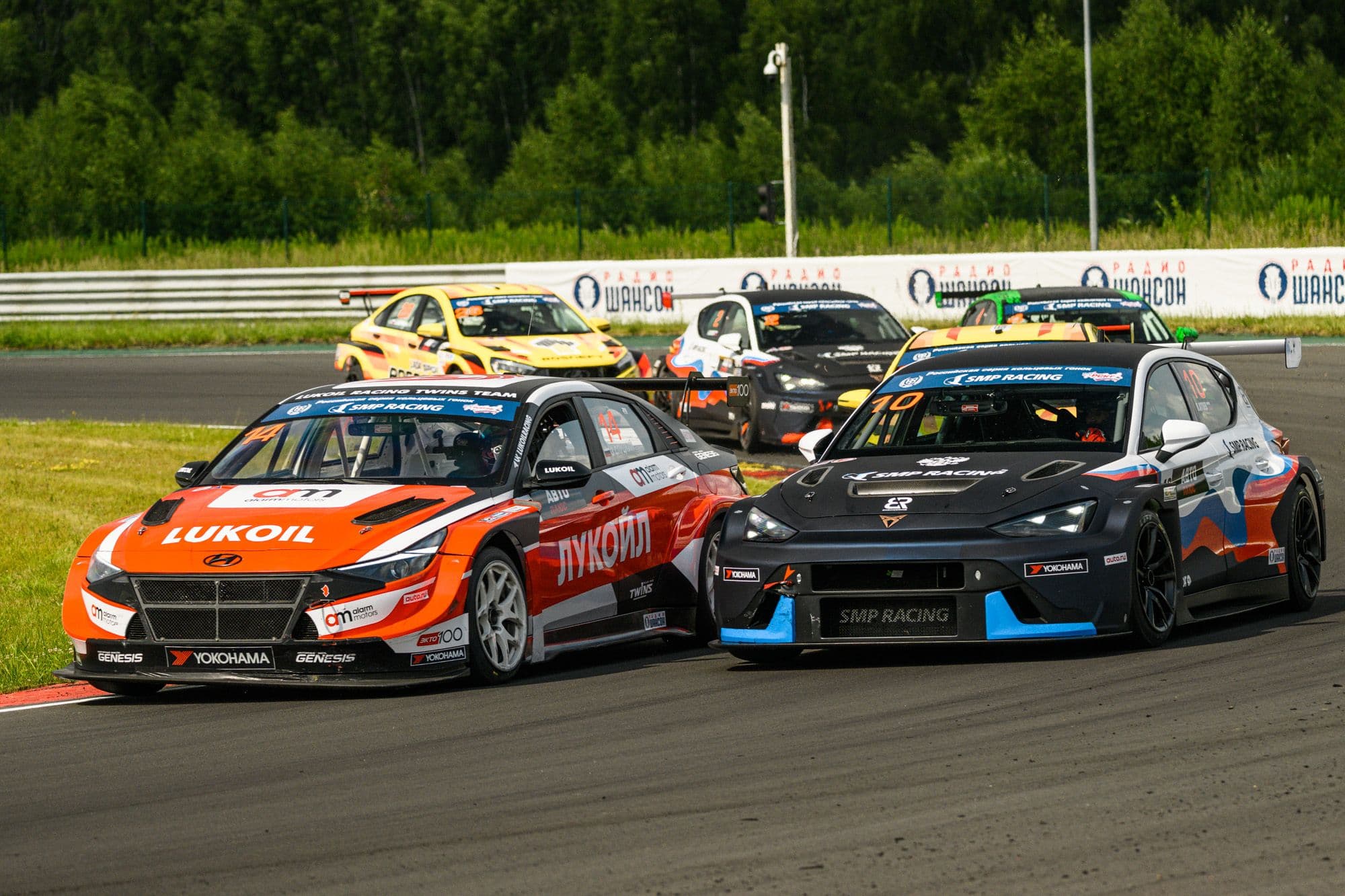 Российская серия кольцевых гонок: в эти выходные — битва Toyota против Mercedes-AMG в Нижнем Новгороде