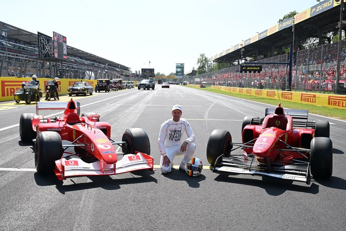 Формула 1: Феттель в Монце провёл показательные заезды на Ferrari F2002 Шумахера