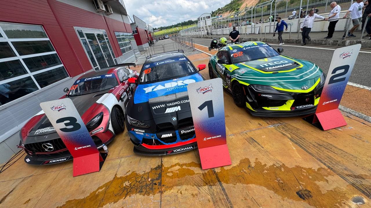BMW M4 побеждает в утренней гонке SMP GT4 Russia