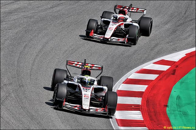Гонщики Haas F1 не заработали очков в Барселоне