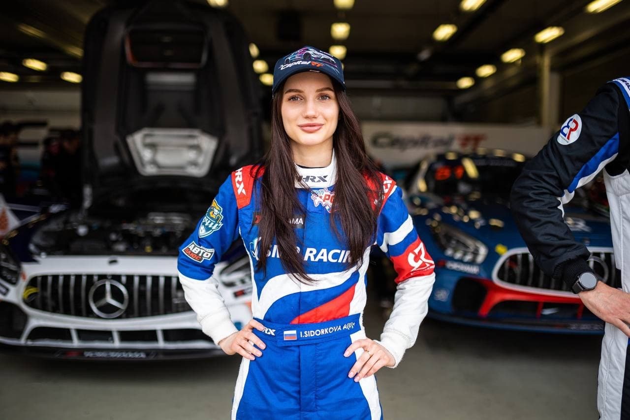 Пятый этап чемпионата России по кольцевым гонкам совместно с SMP Formula 4 на Игора Драйв