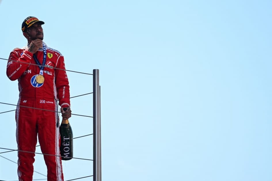 Формула-1. Тьерри Бутсен высказался о победе Льюиса Хэмилтона в Ferrari