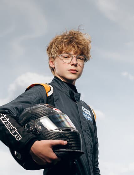 Пилот SMP F4 Губа Лев